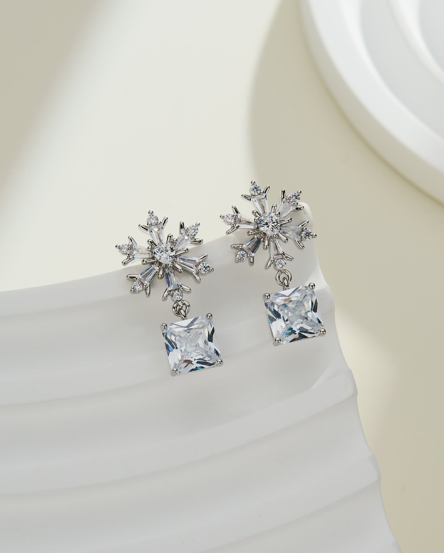 2PCS Snowflake CZ Drop Earring