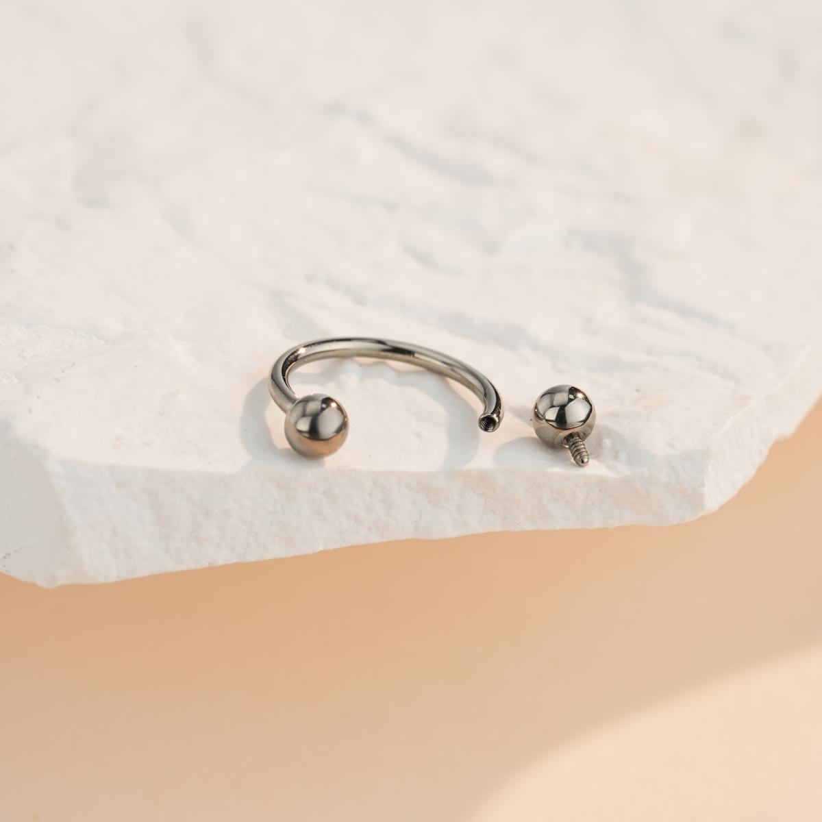 internally threaded 16g septum ring