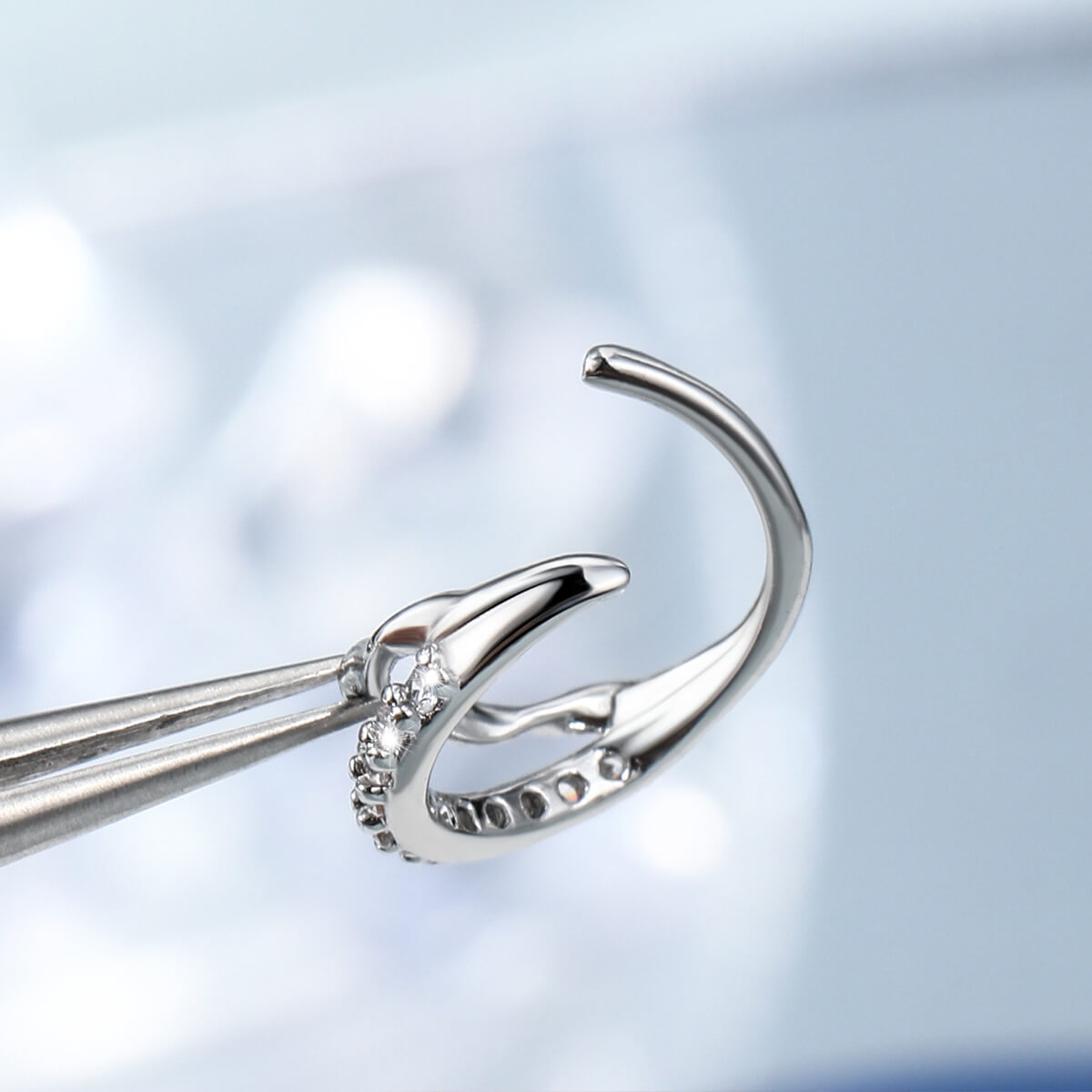 seamless waved CZ nose rings