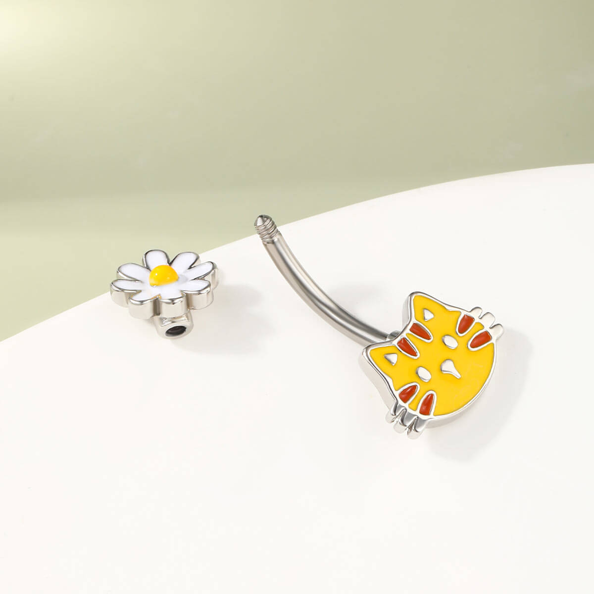 Oufer X Roly Daisy & Cat Face Top Navel Ring