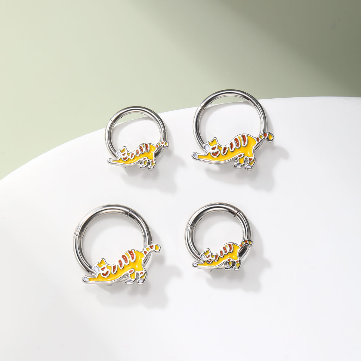 Anneau de septum en zircone cubique avec cœur transparent et serpent perché