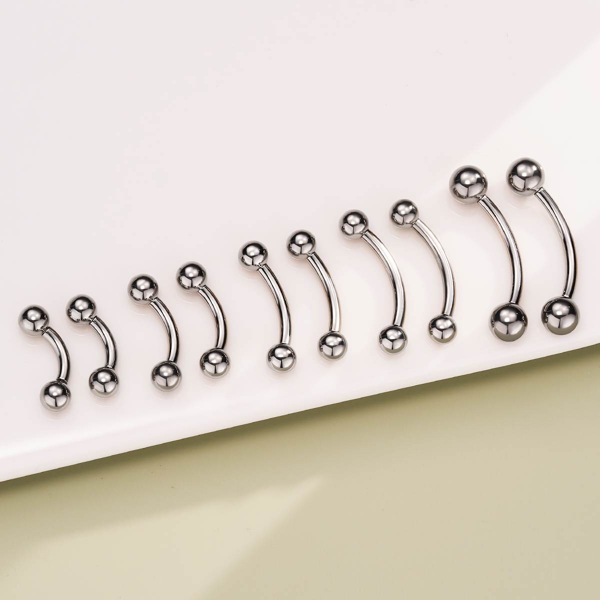 14G 2PCS Internally Threaded Titanium Eyebrow Rings