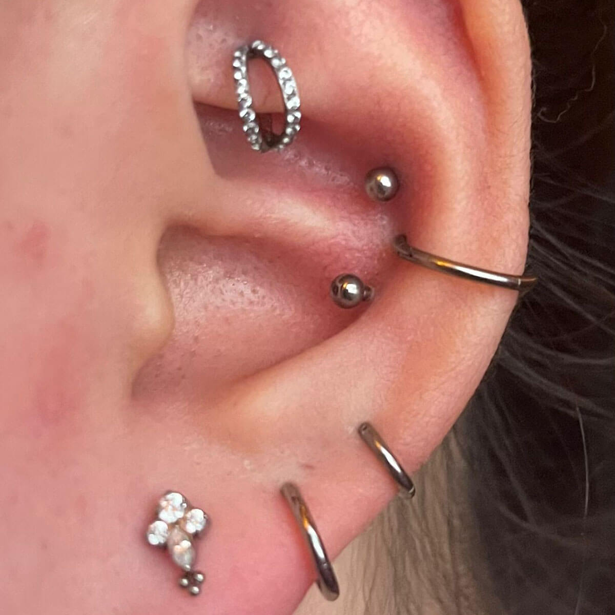 Windmill CZ Internally Threaded Titanium Helix Stud