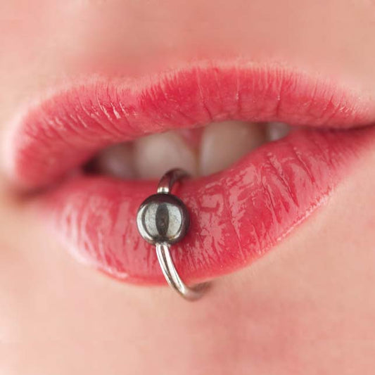 How to Treat Infection Symptoms of Lip Piercing