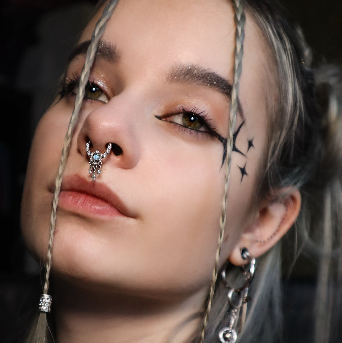 16G Dreamcatcher Dangle Style Hinged Segment Septum Ring