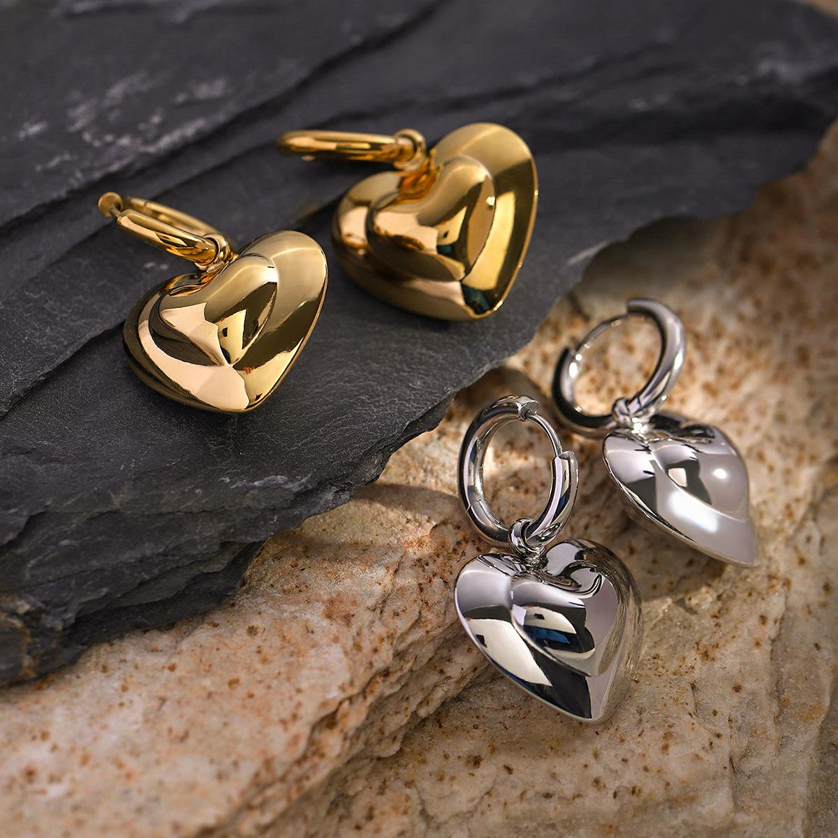 2PCS Hollow Bubble Heart Charm Dropped Hoop Earrings