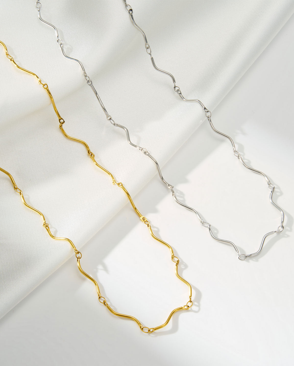 Minimalist Geometric Wave Necklace