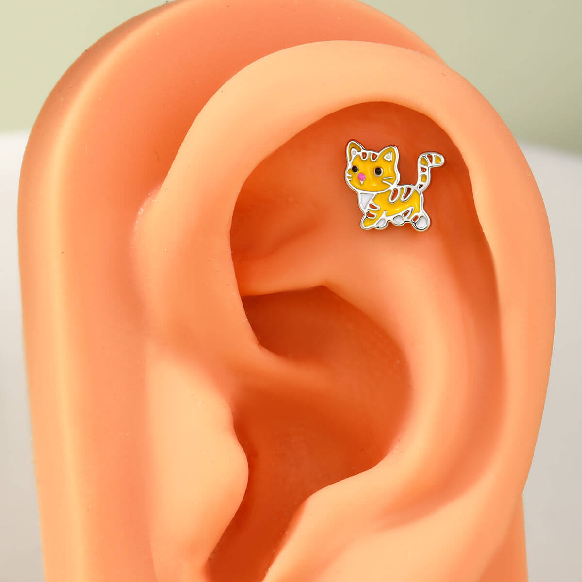 cat cartilage piercing