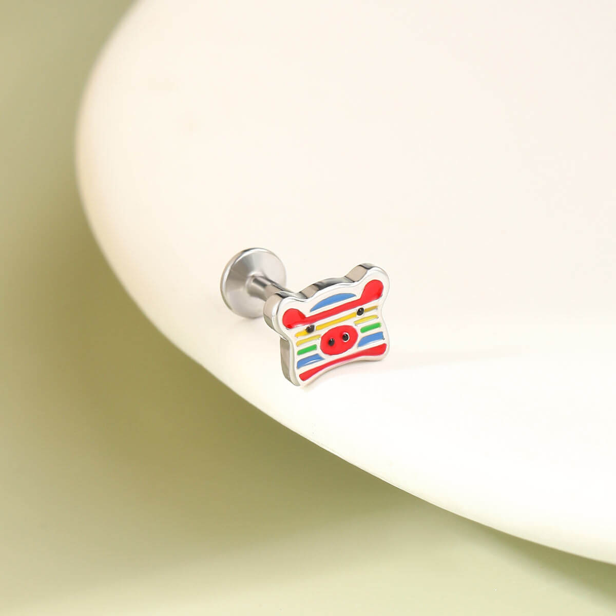 Oufer X Roly Rainbow Pig Top Cartilage Labret Stud