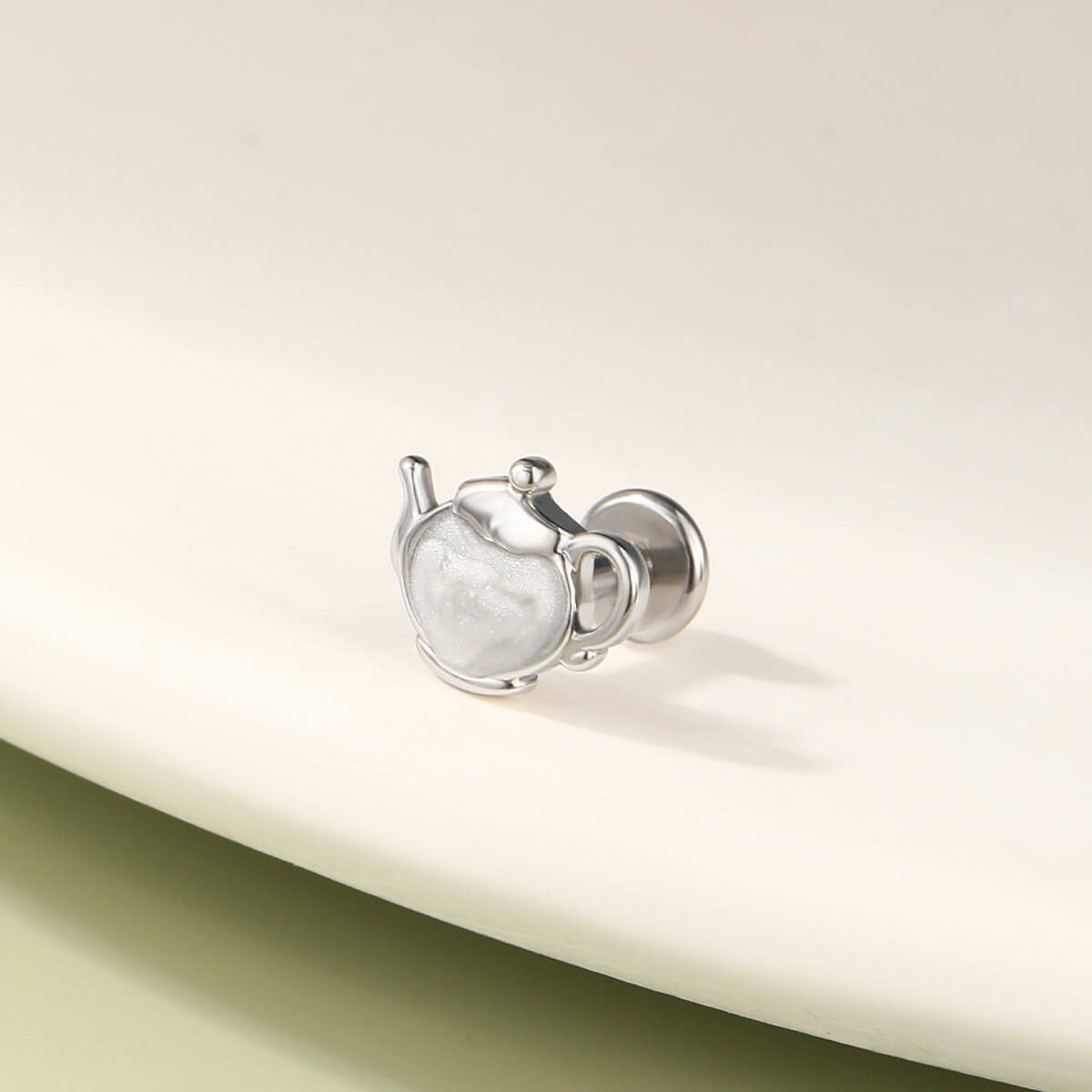 Oufer X Roly Teapot Internally Threaded Cartilage Stud