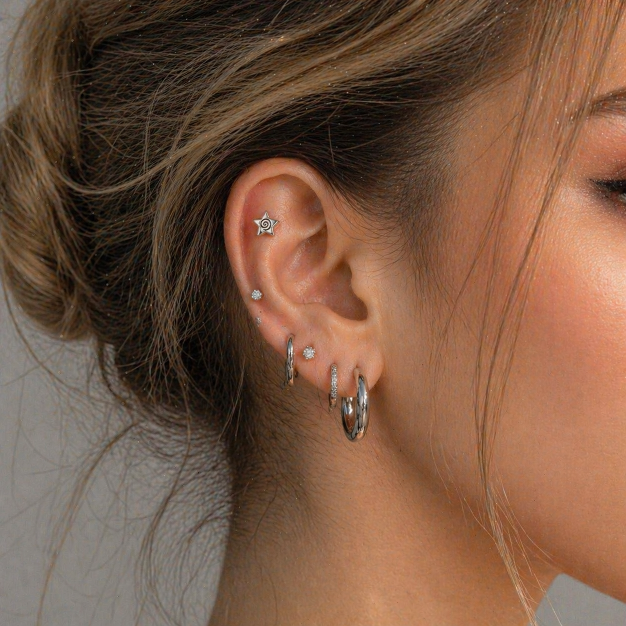 Spiral Star Internally Threaded Cartilage Stud