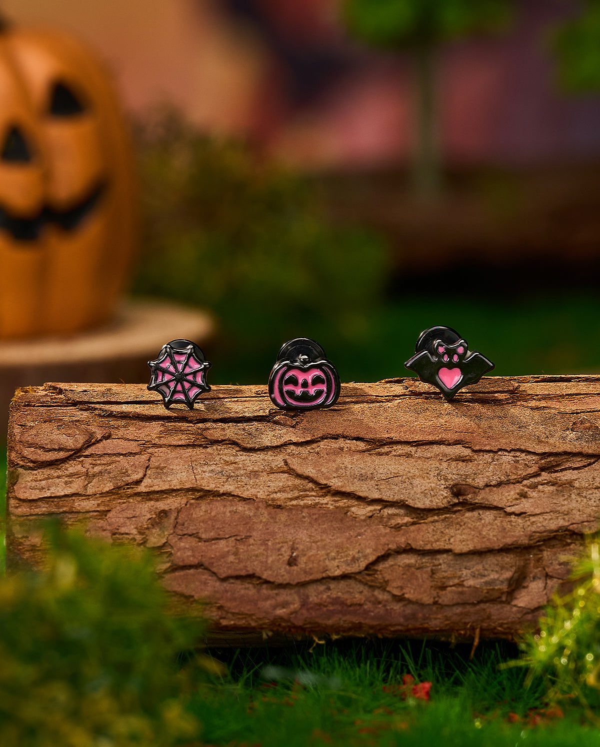 oufer Spider Web Cartilage Stud Set