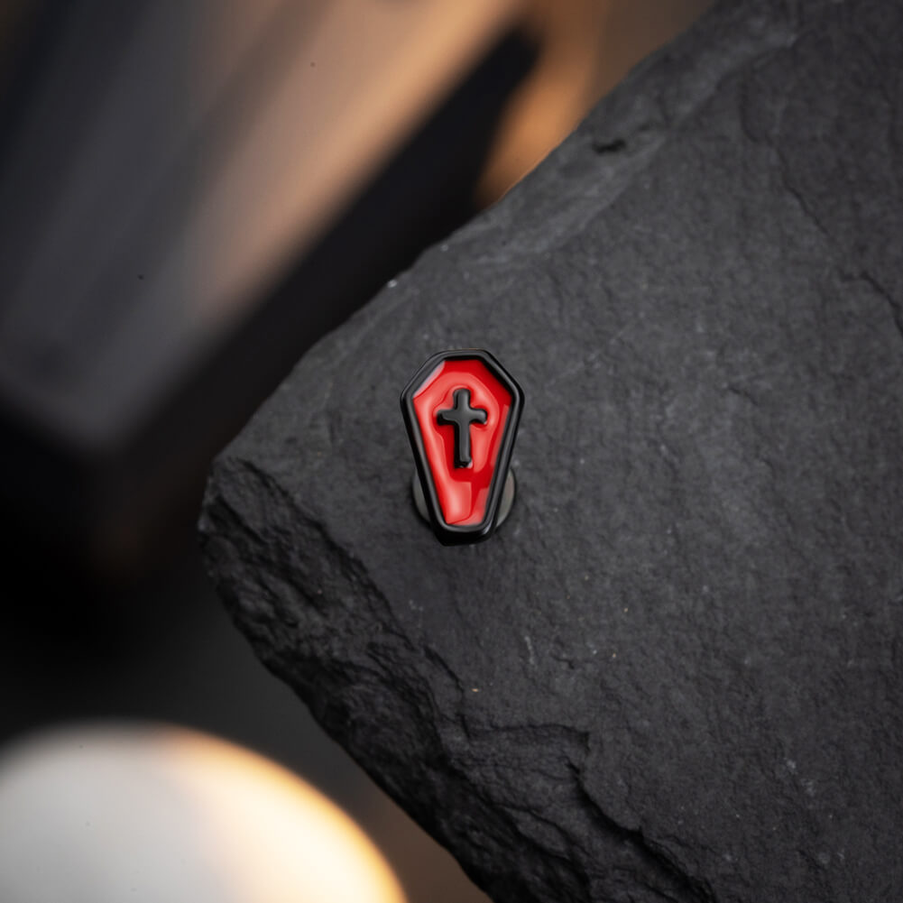oufer red coffin stud 