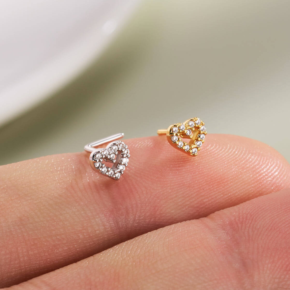 shiny heart nose stud