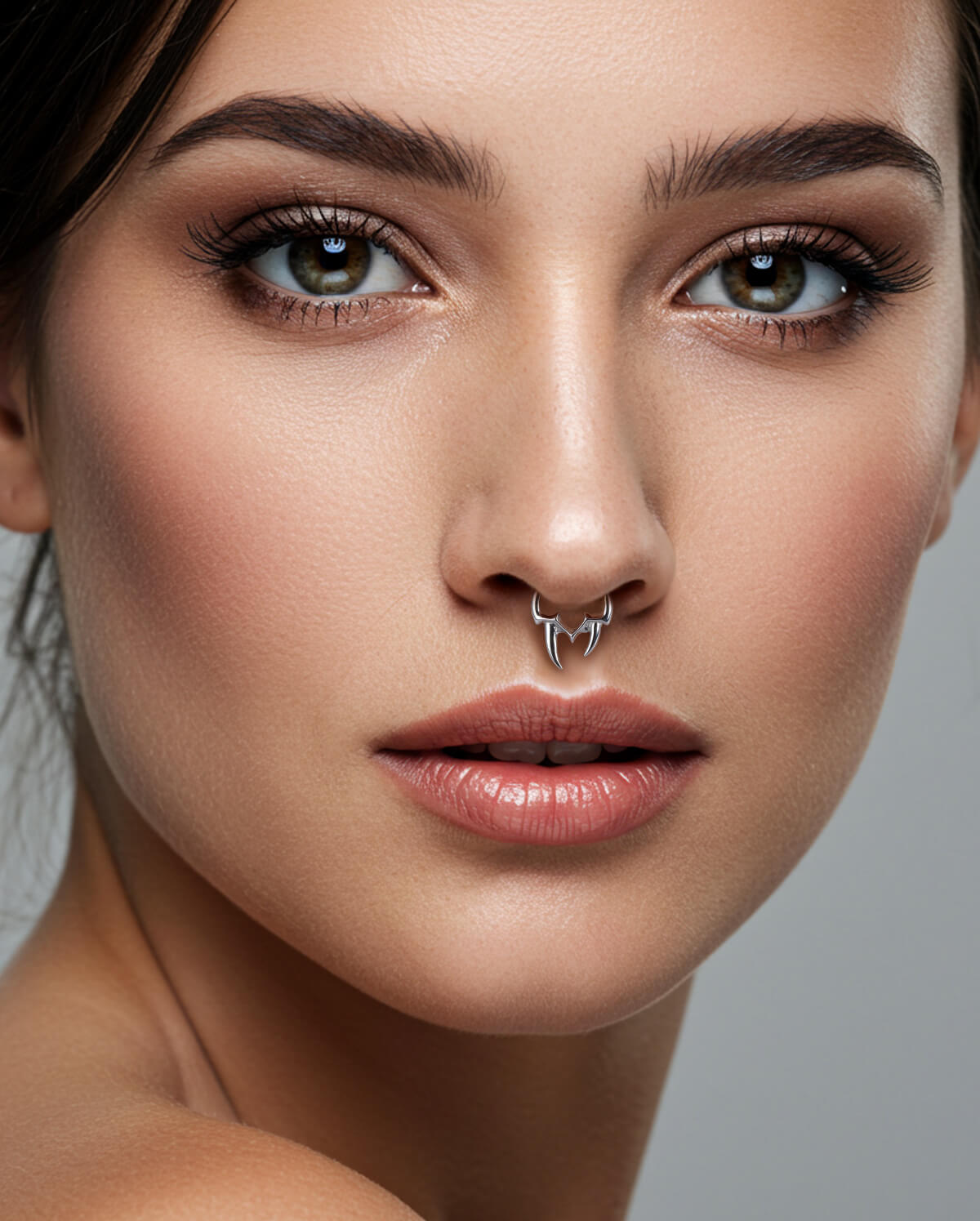 fang septum piercing