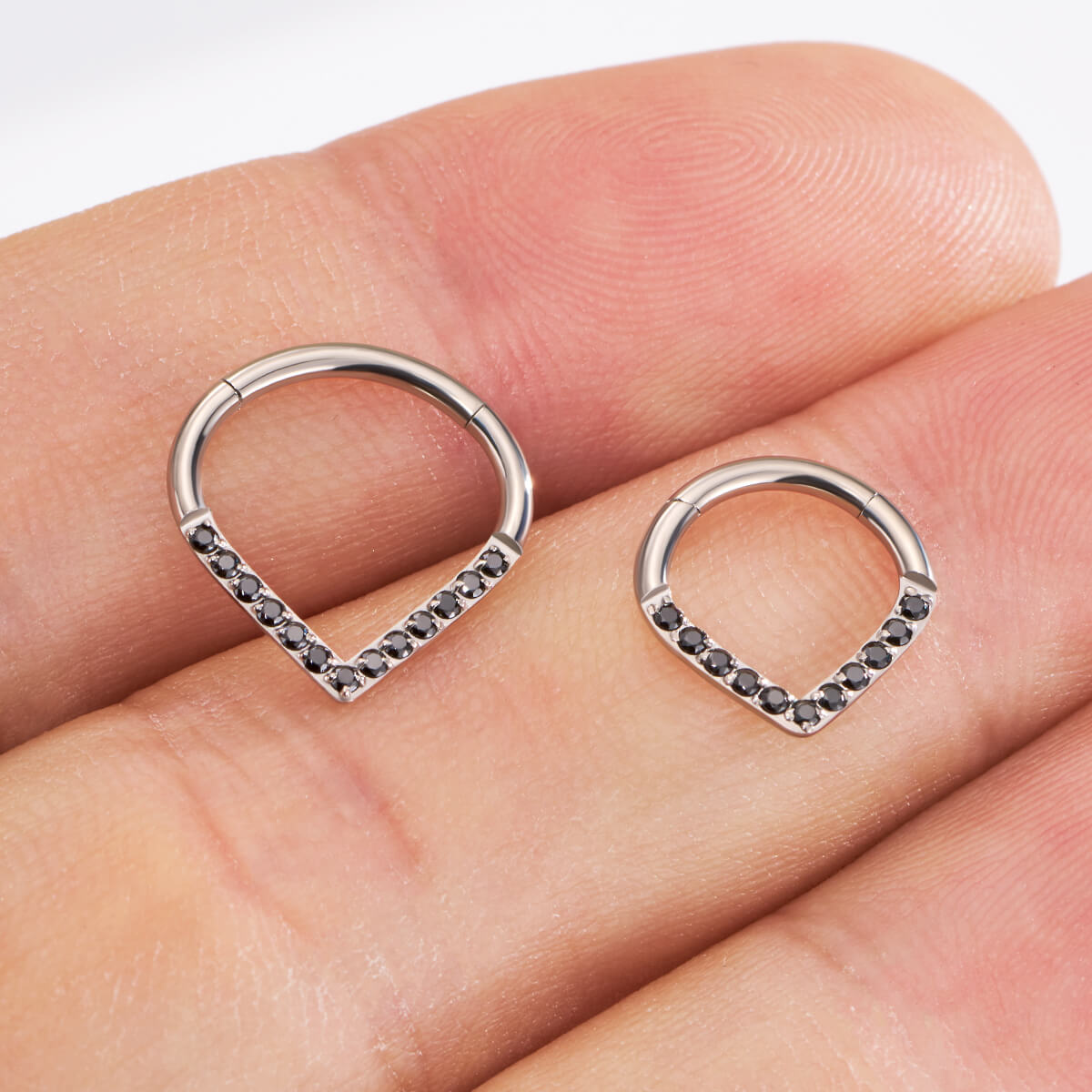 16G 8/10mm Clear CZ V-shape Titanium Septum Ring