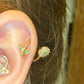 Boucles d'oreilles en hélice en spirale 16G Boucles d'oreilles en cartilage de fleurs et de feuilles CZ