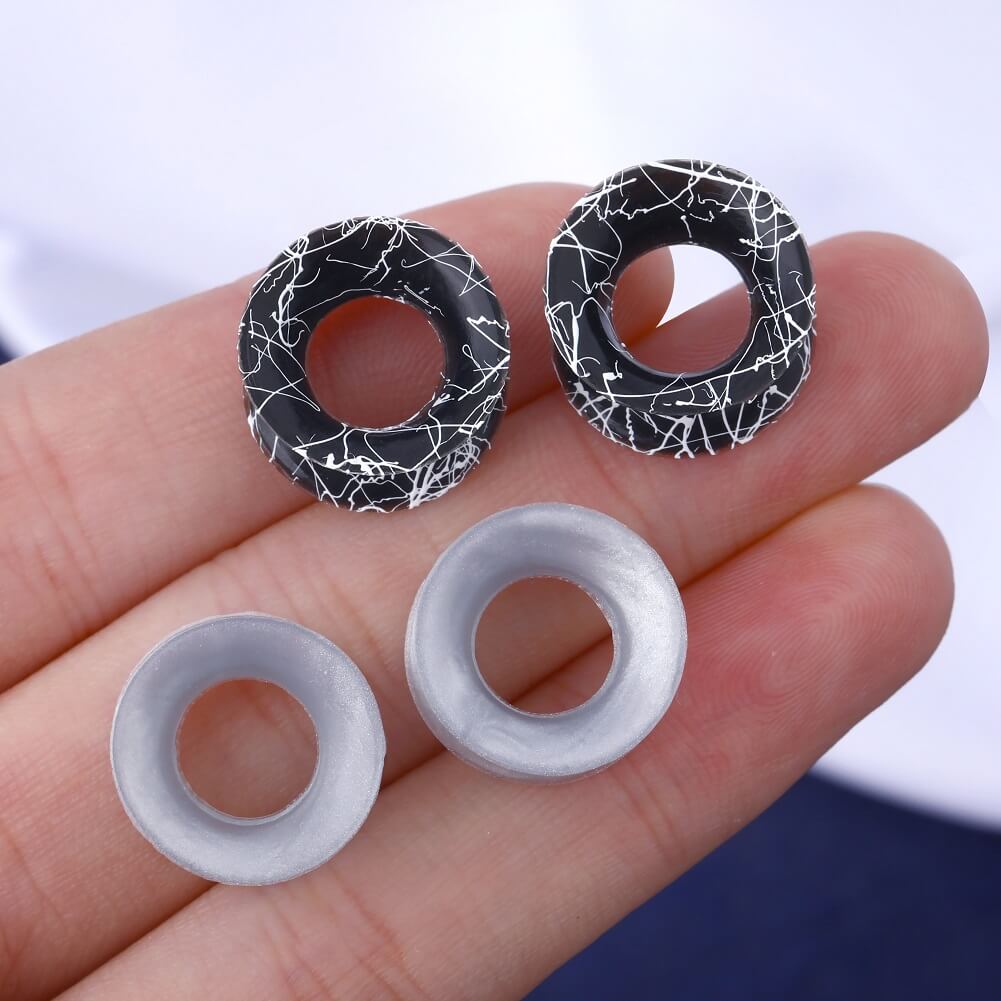 4pcs 0g Gauges Silver and Black Gauge Earrings, 0g(8mm)
